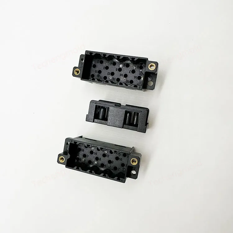 特诚科技精密工程塑料注塑件实拍